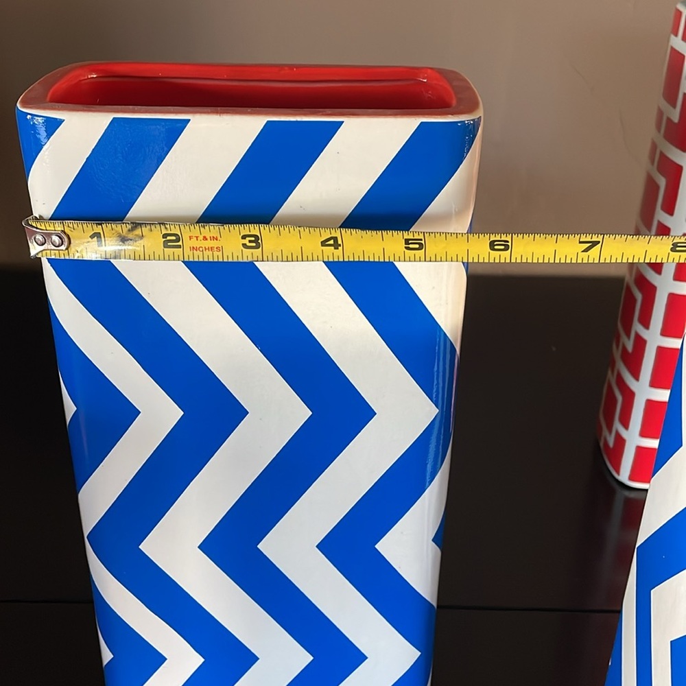 Decorative Contemporary Design Containers - Picture 3 of 7